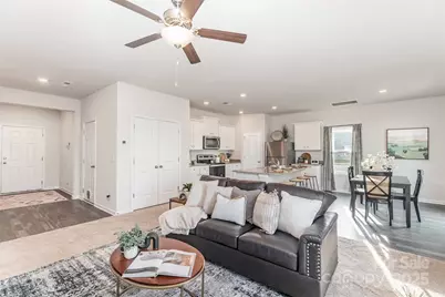 3101 Wynn Way, Charlotte, NC 28215 - Photo 4