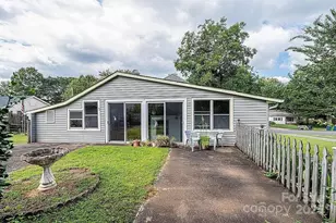 335 Harmon St, Forest City, NC 28043 - Photo 8