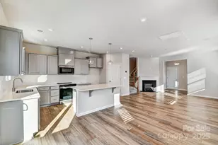 9204 Pagoda Oak Dr, Charlotte, NC 28269 - Photo 8