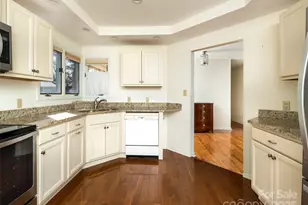 112 Clubwood Ct, Asheville, NC 28803 - Photo 8