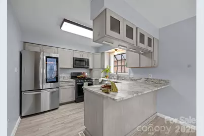 125 Exeter Court, Hendersonville, NC 28791 - Photo 10