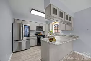 125 Exeter Ct, Hendersonville, NC 28791 - Photo 10