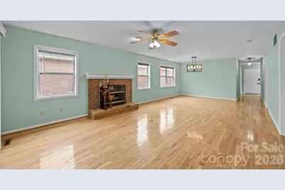 125 Exeter Court, Hendersonville, NC 28791 - Photo 26