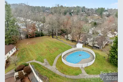 125 Exeter Court, Hendersonville, NC 28791 - Photo 38