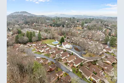 125 Exeter Court, Hendersonville, NC 28791 - Photo 40