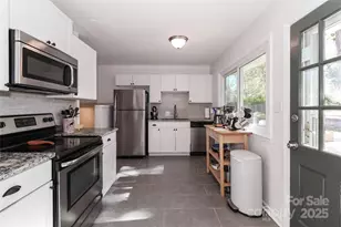 4236 Folkston Dr, Charlotte, NC 28205 - Photo 18