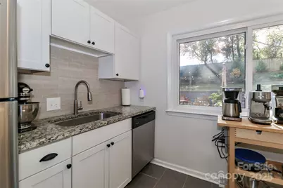 4236 Folkston Drive, Charlotte, NC 28205 - Photo 16