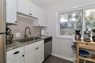 4236 Folkston Dr, Charlotte, NC 28205 - Photo 16