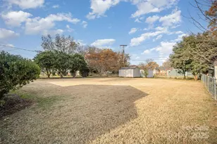 319 Scaleybark Dr, Charlotte, NC 28209 - Photo 22