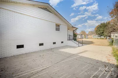 319 Scaleybark Drive, Charlotte, NC 28209 - Photo 18
