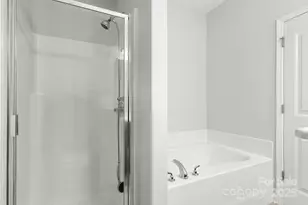 4545 Craigmoss Ln, Charlotte, NC 28278 - Photo 22