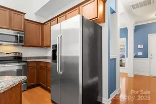 4545 Craigmoss Ln, Charlotte, NC 28278 - Photo 10