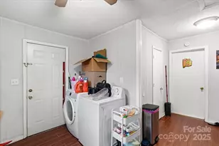 401 N Myrtle St, Gastonia, NC 28052 - Photo 12