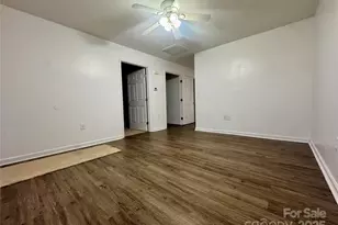 117 24th St NW, Hickory, NC 28601 - Photo 6