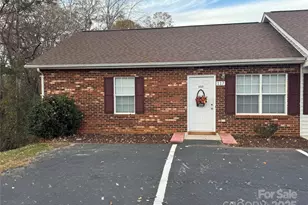 117 24th St NW, Hickory, NC 28601 - Photo 1