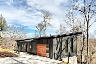 130 Midway Crossing Dr, Clyde, NC 28721 - Photo 2