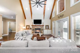 139 Trillium Dr, Statesville, NC 28625 - Photo 6