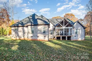 139 Trillium Dr, Statesville, NC 28625 - Photo 2