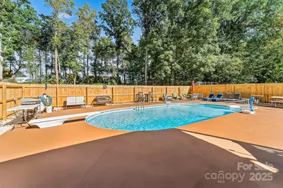 304 Parlier Avenue NE, Conover, NC 28613 - Photo 28