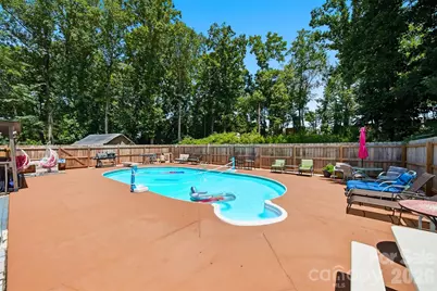 304 Parlier Avenue NE, Conover, NC 28613 - Photo 32