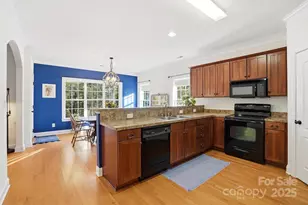 912 Gold Finch Cir, Fort Mill, SC 29715 - Photo 12