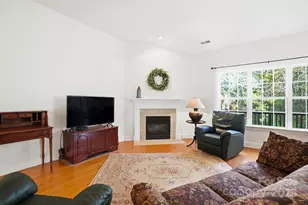 912 Gold Finch Cir, Fort Mill, SC 29715 - Photo 6