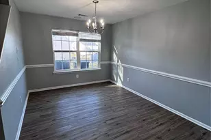 8719 Oak Dr NE, Charlotte, NC 28269 - Photo 14