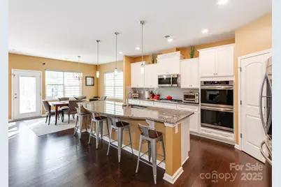 2412 Napa Valley Drive, Waxhaw, NC 28173 - Photo 8