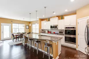 2412 Napa Valley Dr, Waxhaw, NC 28173 - Photo 8