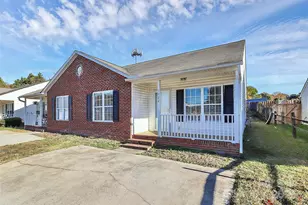1022 Cherry Meadow Ln, Rock Hill, SC 29732 - Photo 2