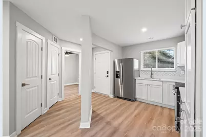 2545 Stockbridge Drive, Charlotte, NC 28210 - Photo 4