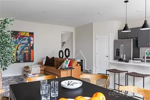 3045 Hutton Gdns Ln, Charlotte, NC 28269 - Photo 4