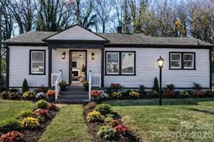 204 22nd Ave NE, Hickory, NC 28601 - Photo 1