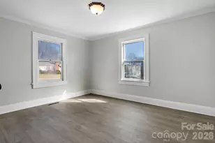 204 22nd Ave NE, Hickory, NC 28601 - Photo 12