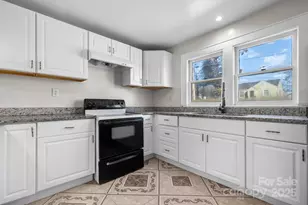 204 22nd Ave NE, Hickory, NC 28601 - Photo 4