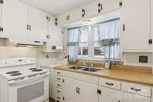 100 Hyatt St, Waynesville, NC 28786 - Photo 18