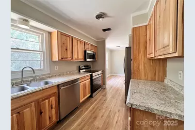 405 W Inwood Street, Bethune, SC 29009 - Photo 6