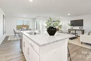 5026 Shallow Brk Dr, Charlotte, NC 28215 - Photo 4