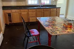 303 E 10th St, Kannapolis, NC 28083 - Photo 4