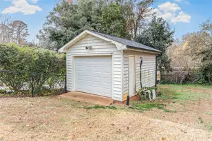 704 Marion St, Kings Mountain, NC 28086 - Photo 32