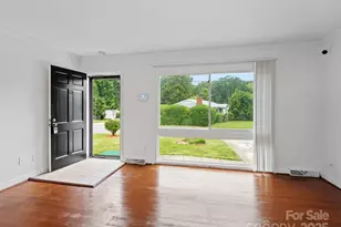 325 Prince Charles St, Charlotte, NC 28213 - Photo 4