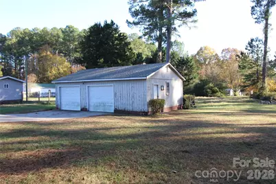 107 Pine Tree Road, Statesville, NC 28677 - Photo 2