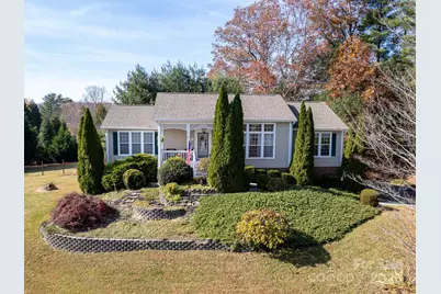 21 Old Applewood Lane, Hendersonville, NC 28739 - Photo 1