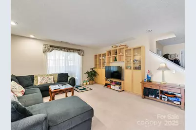 21 Old Applewood Lane, Hendersonville, NC 28739 - Photo 20