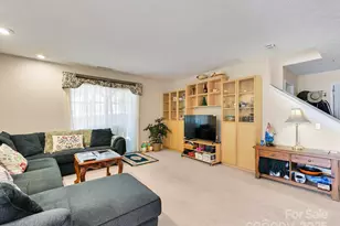 21 Old Applewood Ln, Hendersonville, NC 28739 - Photo 20