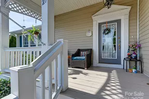 21 Old Applewood Ln, Hendersonville, NC 28739 - Photo 4