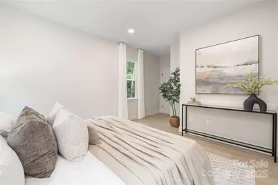 7034 Lakeside Drive, Charlotte, NC 28215 - Photo 10