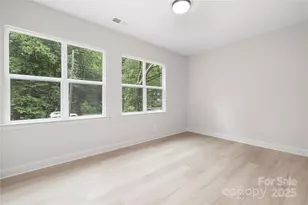 7034 Lakeside Dr, Charlotte, NC 28215 - Photo 18