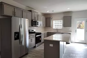 1404 Secrest Cmns Dr, Monroe, NC 28112 - Photo 4