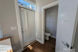 2322 Elizabeth Ml Pl, Charlotte, NC 28208 - Photo 8